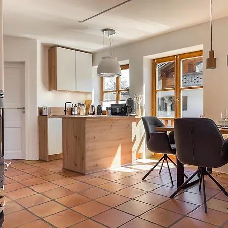 Fuer 6 - Bergblick, Balkon, Kamin, Kino, Yoga, Parkplatz *