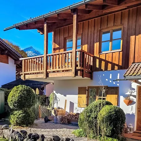 Apartment Fuer 6 - Bergblick, Balkon, Kamin, Kino, Yoga, Parkplatz *