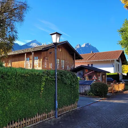 Fuer 6 - Bergblick, Balkon, Kamin, Kino, Yoga, Parkplatz *