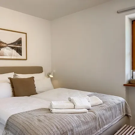 Fuer 6 - Bergblick, Balkon, Kamin, Kino, Yoga, Parkplatz Apartment *